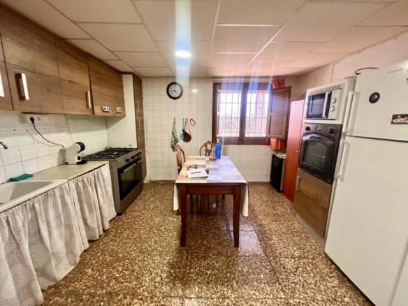 4 Bedroom 1 Bathroom Country House in Jumilla - Caza De Casa