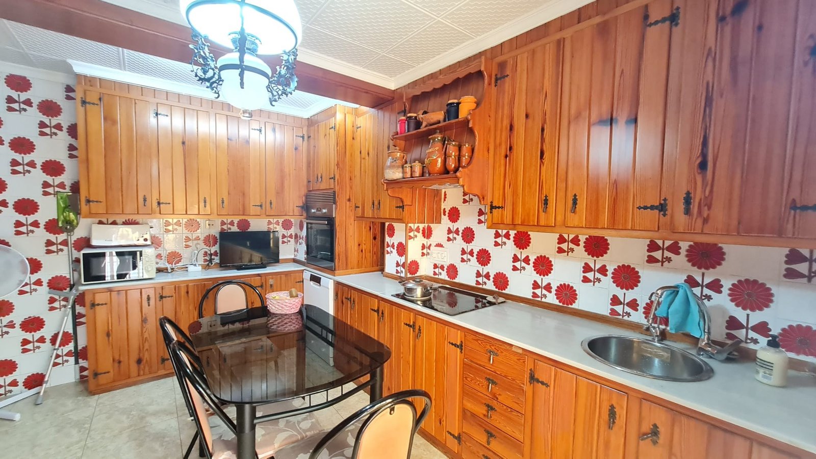 4 Bedroom 3 Bathroom Town House in Elda - Caza De Casa