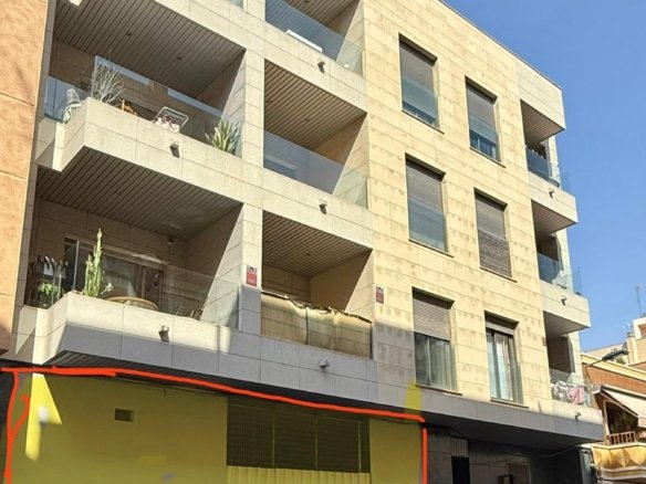 Commercial in Torrevieja - Caza De Casa