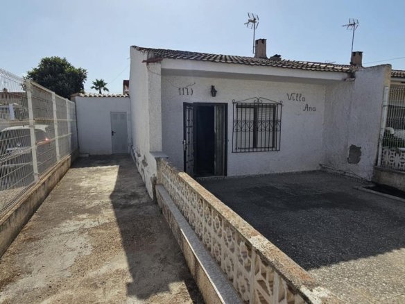 2 Bedroom 1 Bathroom Town House in Torrevieja - Caza De Casa