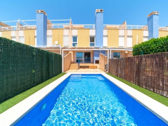 3 Bedroom 2 Bathroom Town House in Orihuela Costa - Caza De Casa