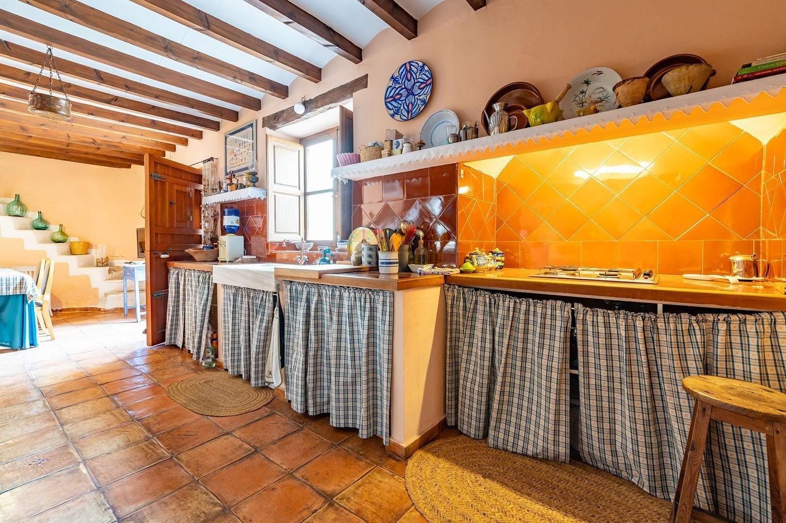 8 Bedroom 4 Bathroom Town House in Los Martinez Del Puerto - Caza De Casa
