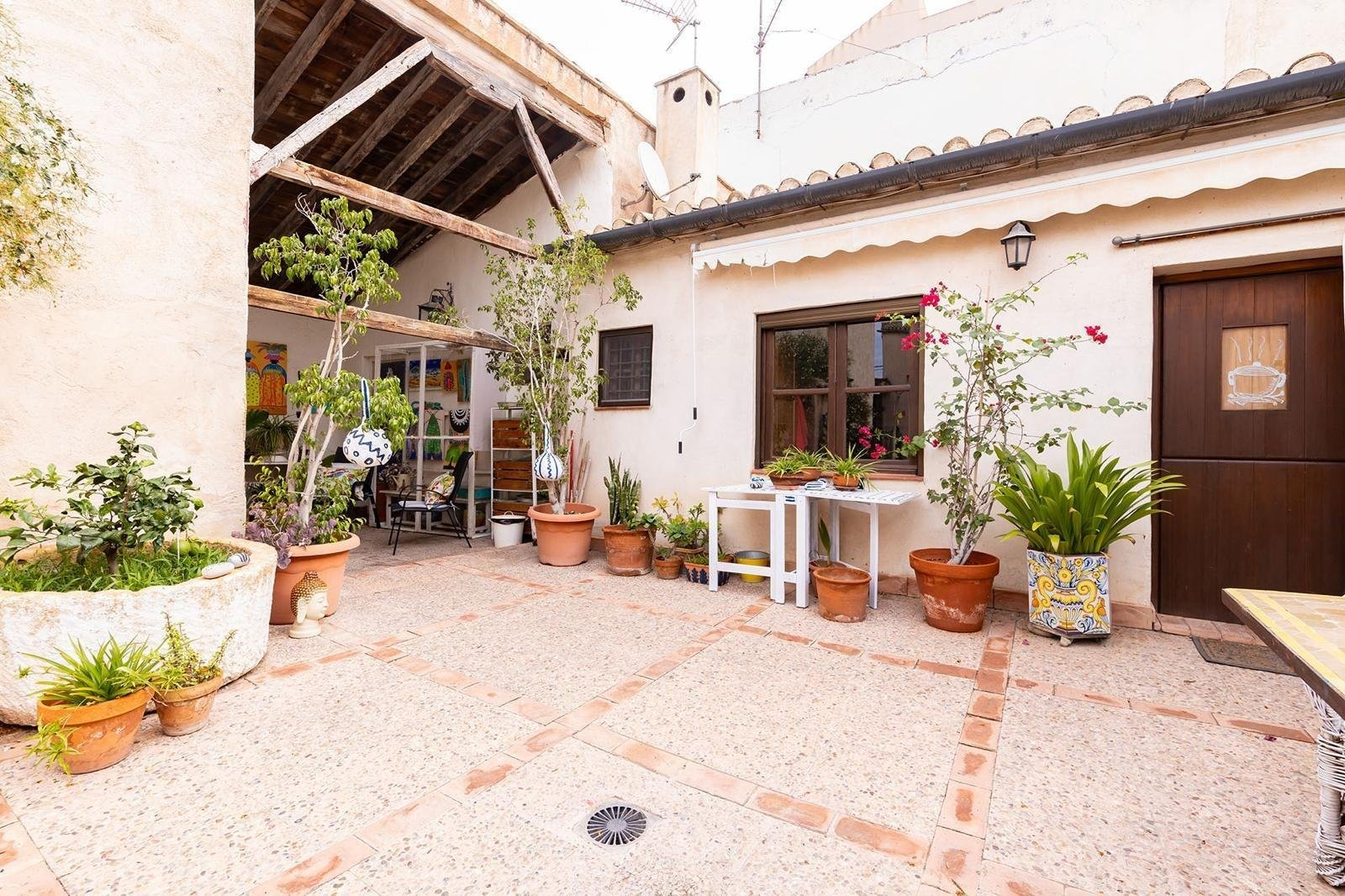 8 Bedroom 4 Bathroom Town House in Los Martinez Del Puerto - Caza De Casa