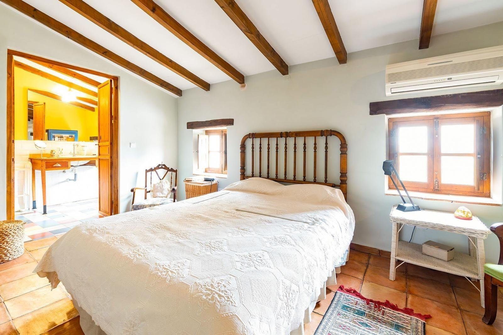8 Bedroom 4 Bathroom Town House in Los Martinez Del Puerto - Caza De Casa