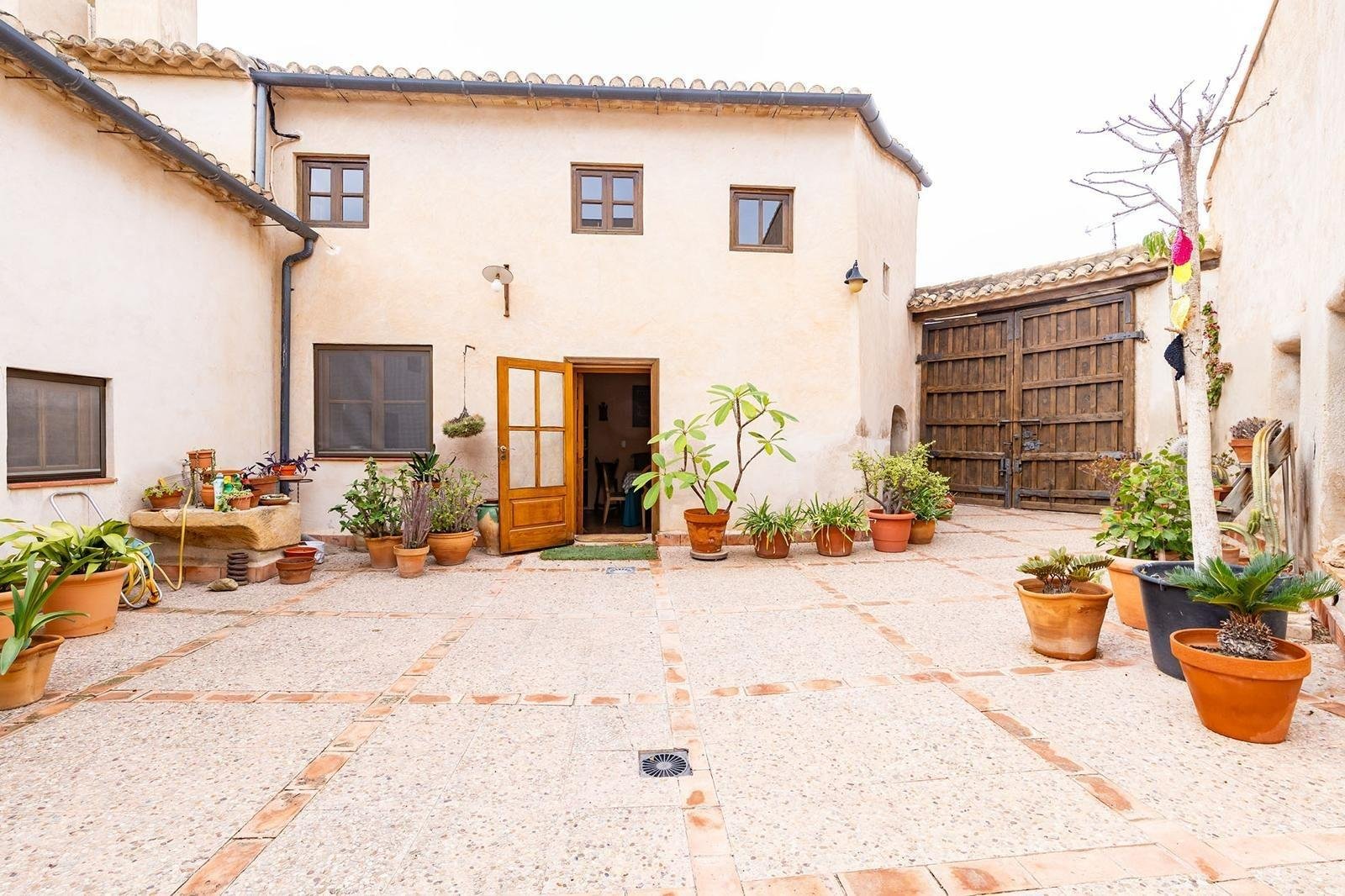 8 Bedroom 4 Bathroom Town House in Los Martinez Del Puerto - Caza De Casa