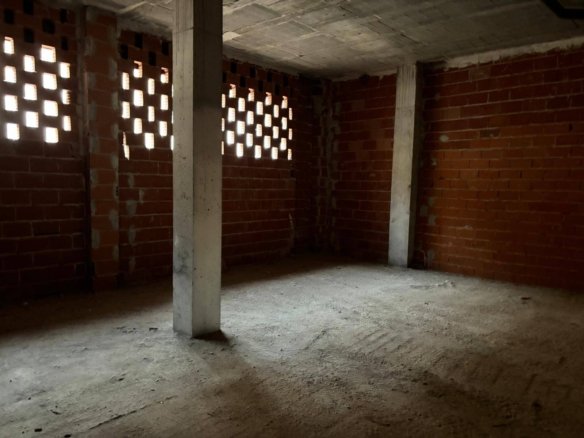 Commercial in Murcia - Caza De Casa