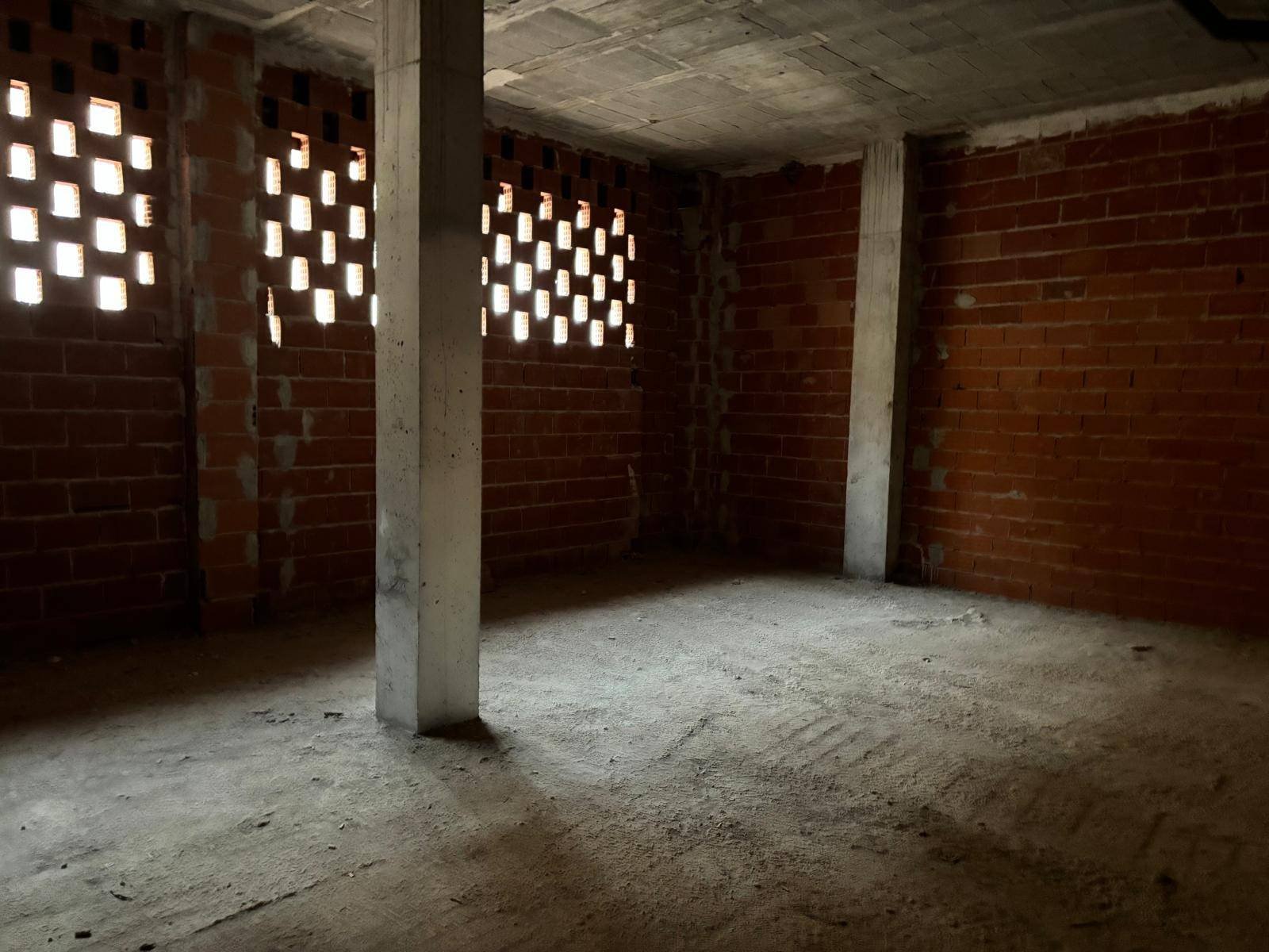 Commercial in Murcia - Caza De Casa