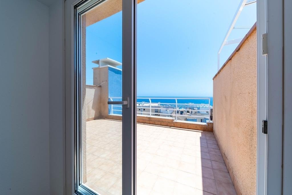 3 Bedroom 2 Bathroom Town House in Orihuela Costa - Caza De Casa