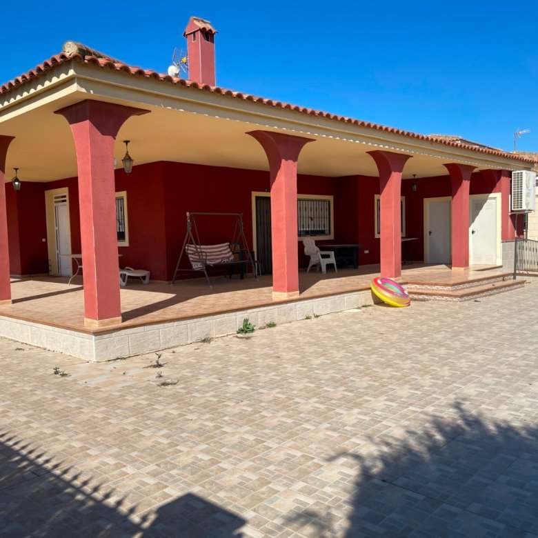 3 Bedroom 2 Bathroom Villa in Albatera - Caza De Casa