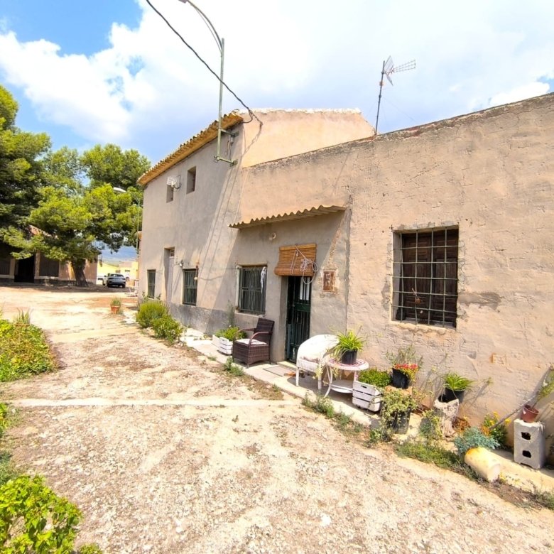 5 Bedroom 1 Bathroom Country House in Monóvar/Monóver - Caza De Casa