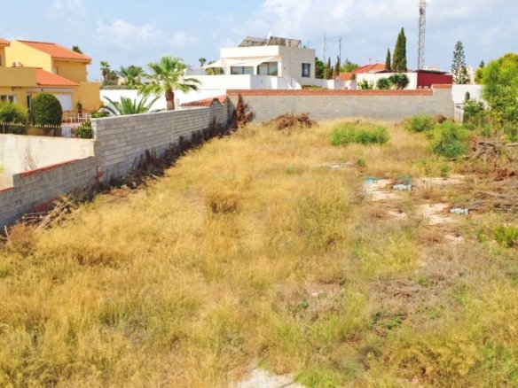 970 m² Land in Torrevieja - Caza De Casa