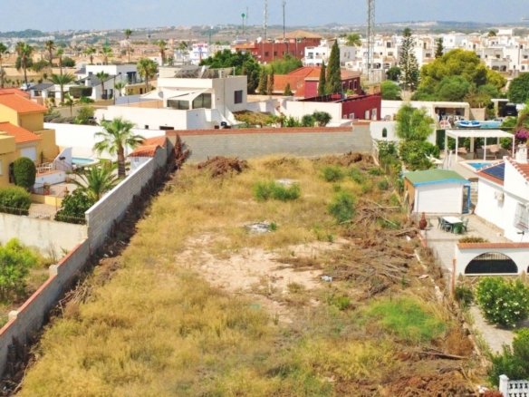 970 m² Land in Torrevieja - Caza De Casa