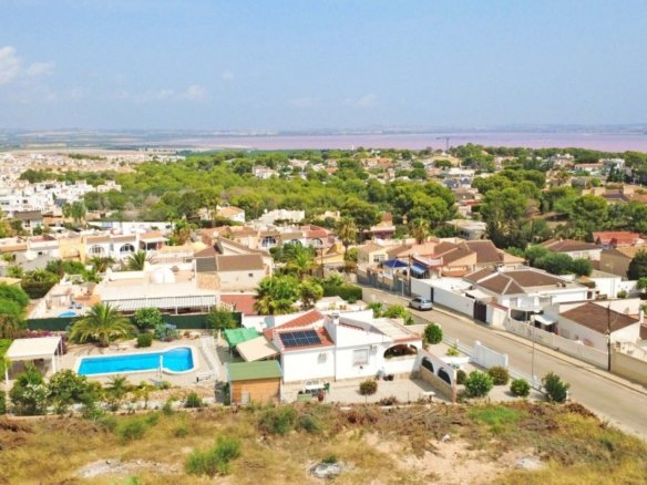 970 m² Land in Torrevieja - Caza De Casa