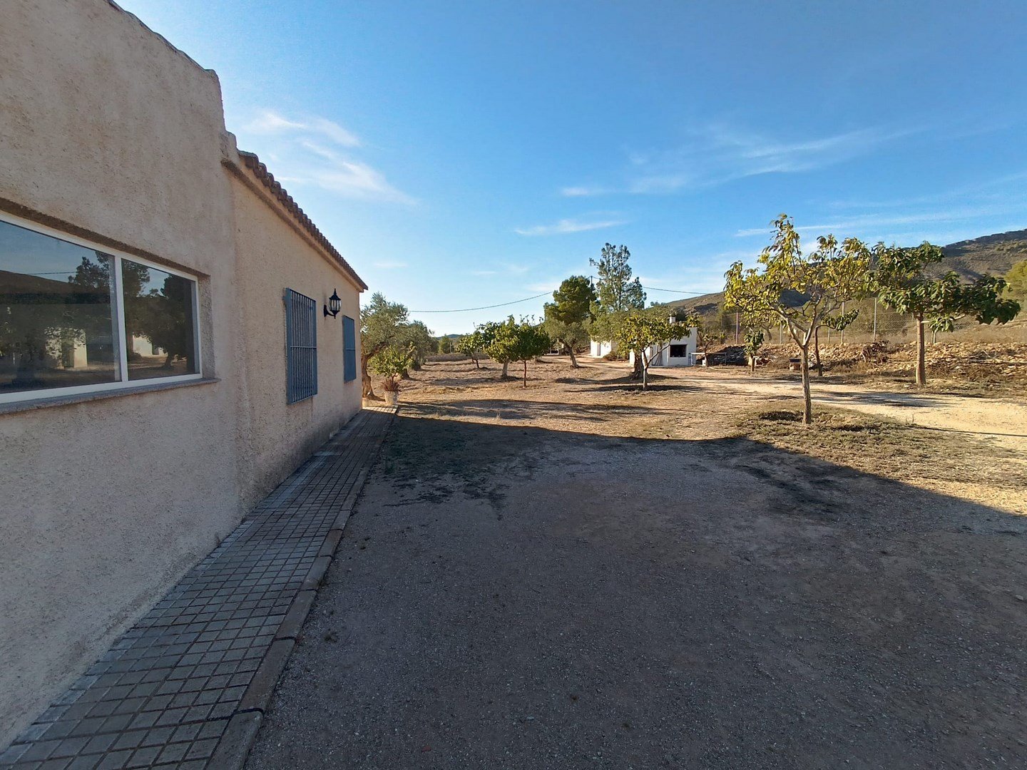 5 Bedroom 2 Bathroom Country House in Yecla - Caza De Casa