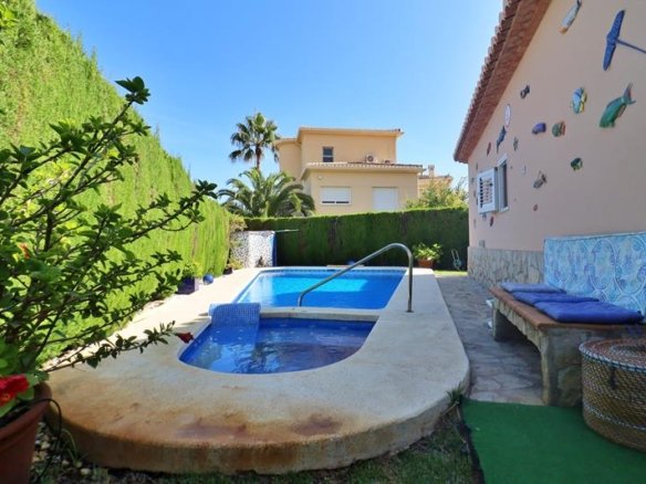 3 Bedroom 2 Bathroom Villa in Oliva - Caza De Casa