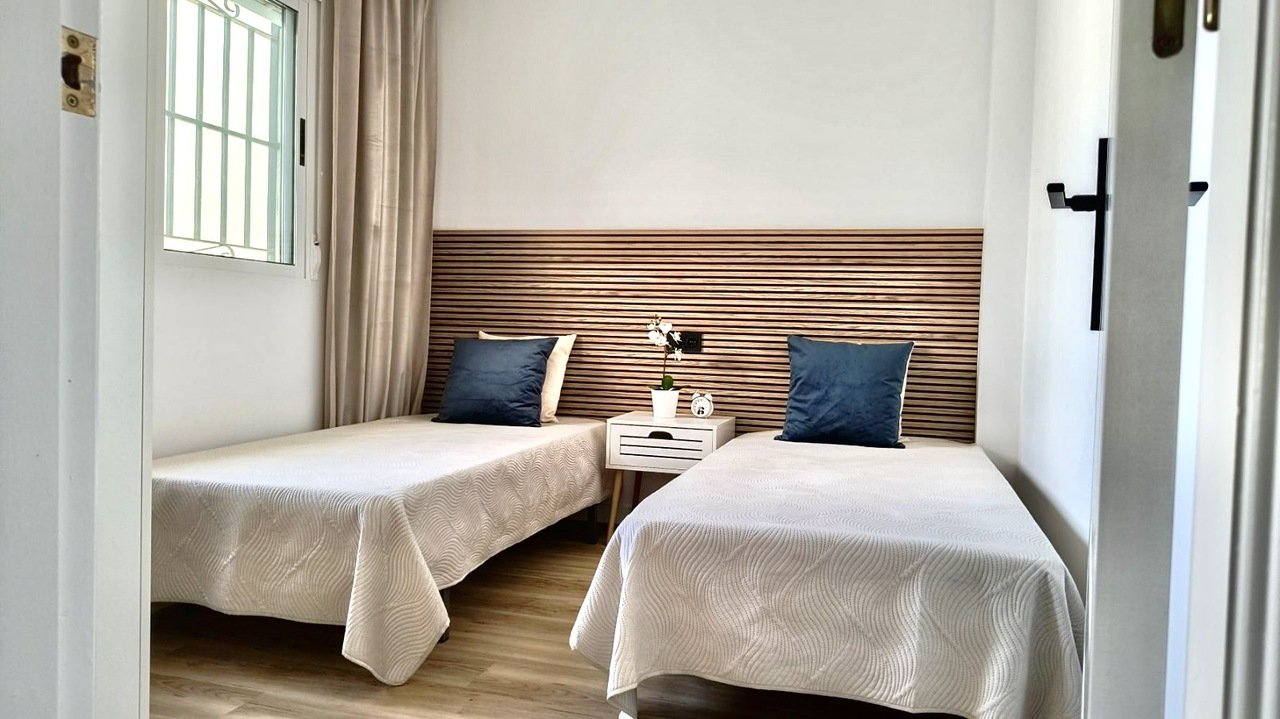 3 Bed 2 Bath Town House in Los Altos - Caza De Casa