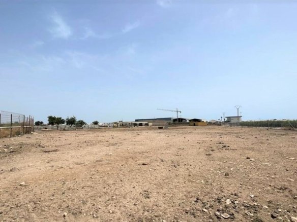 Commercial in Balsicas - Caza De Casa