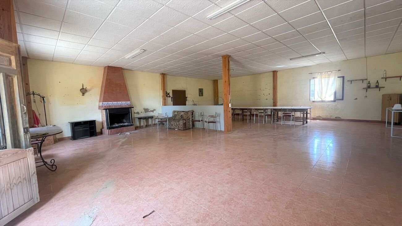 Commercial in Balsicas - Caza De Casa