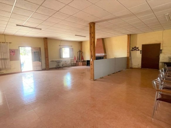 Commercial in Balsicas - Caza De Casa