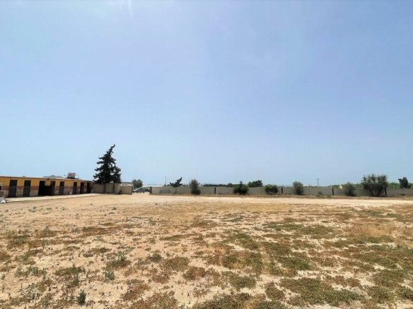 Commercial in Balsicas - Caza De Casa