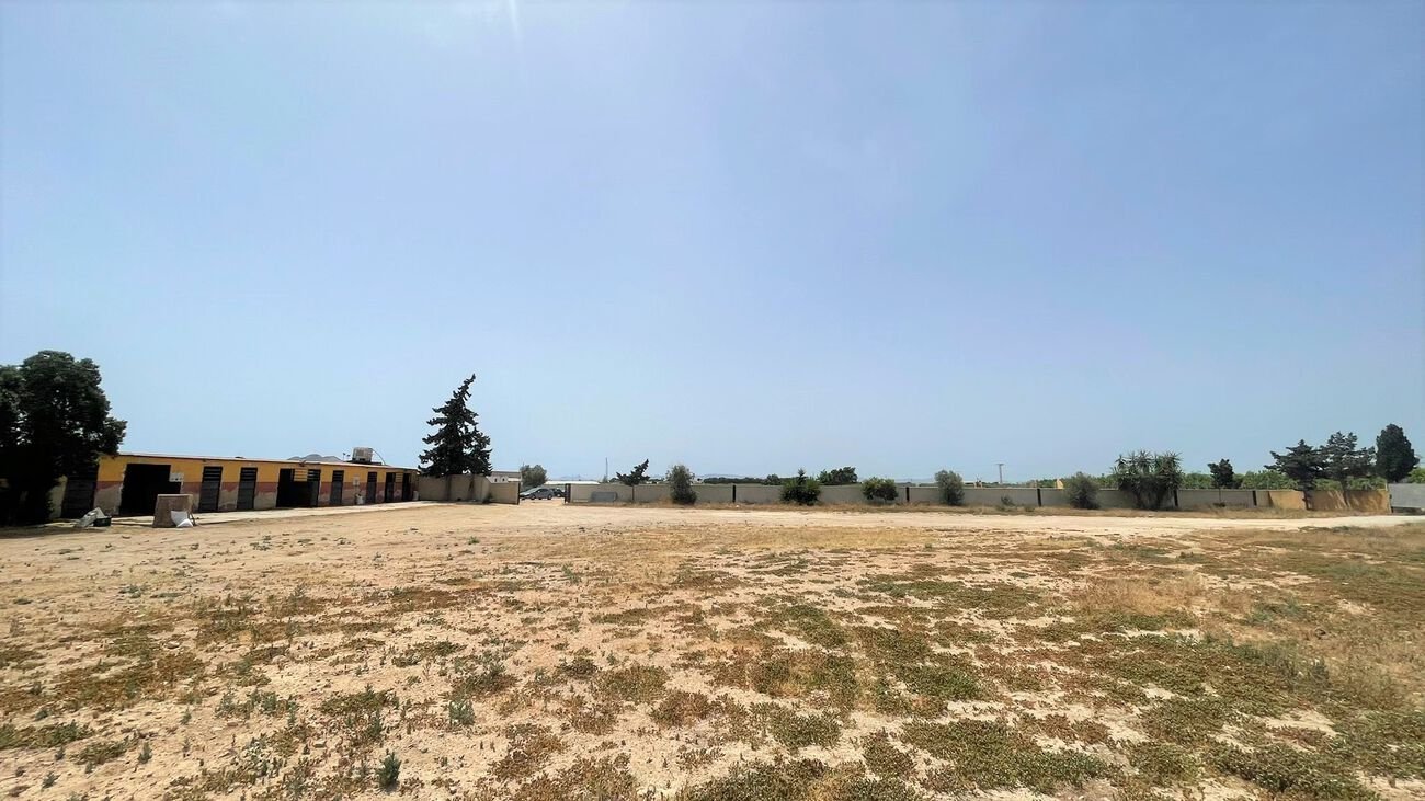 Commercial in Balsicas - Caza De Casa
