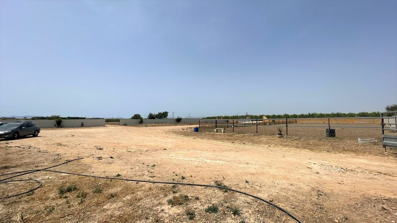 Commercial in Balsicas - Caza De Casa