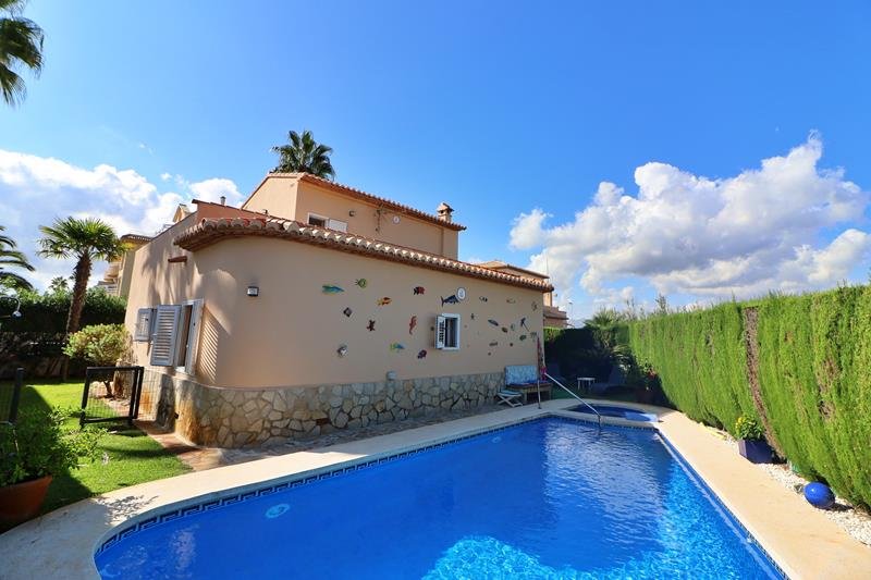 3 Bedroom 2 Bathroom Villa in Oliva - Caza De Casa