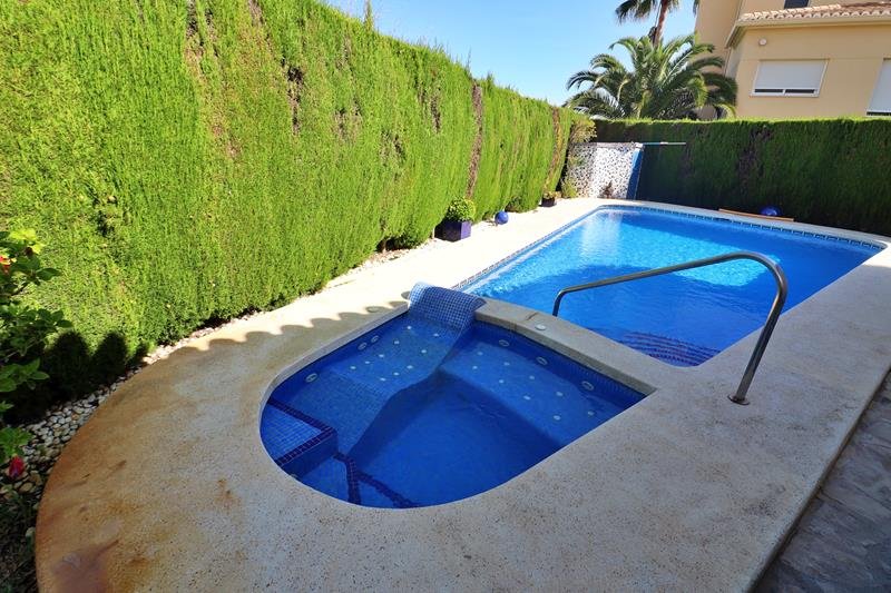 3 Bedroom 2 Bathroom Villa in Oliva - Caza De Casa