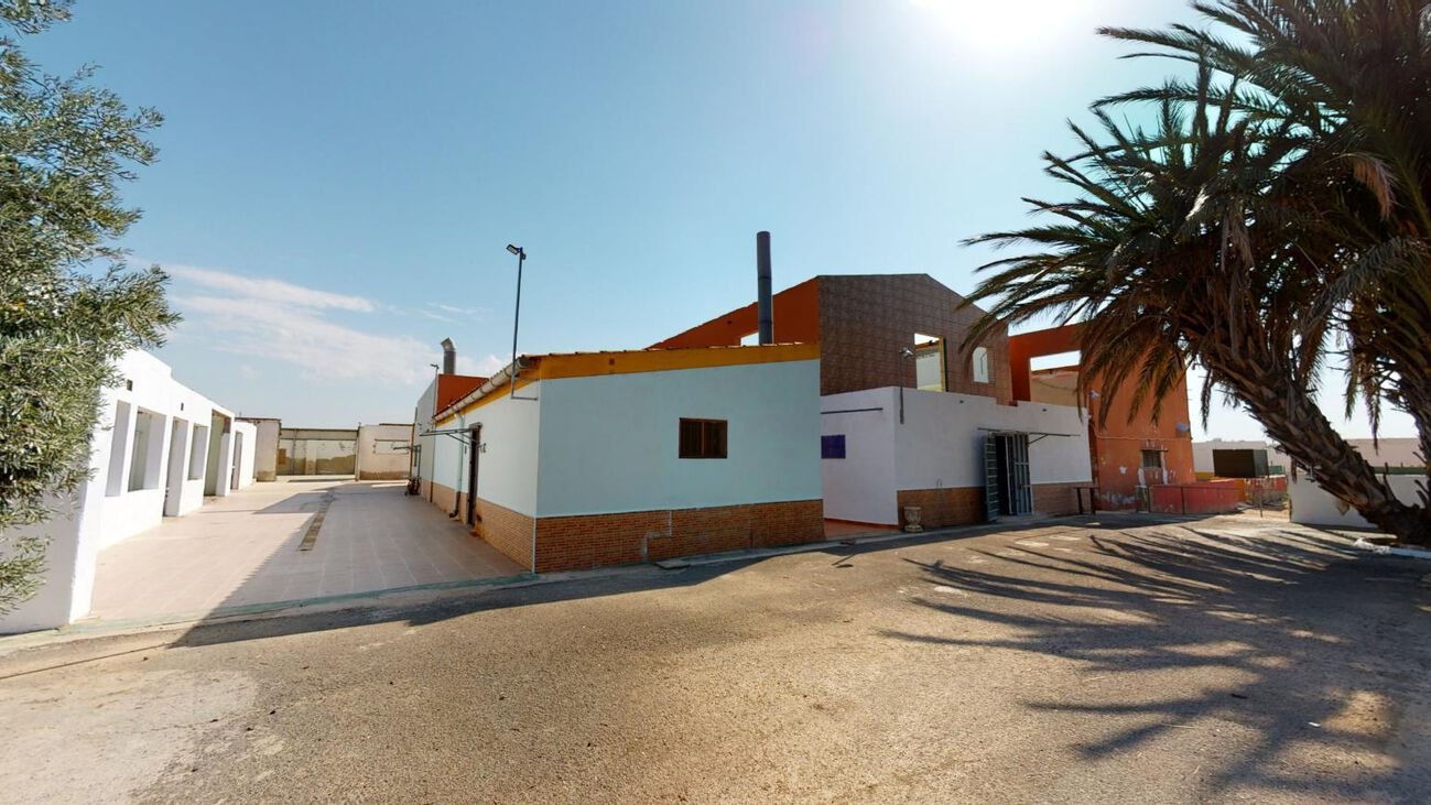 5 Bedroom 1 Bathroom Town House in Albatera - Caza De Casa