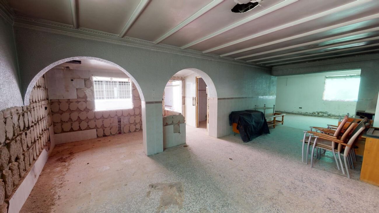 5 Bed 1 Bath Town House in Albatera - Caza De Casa
