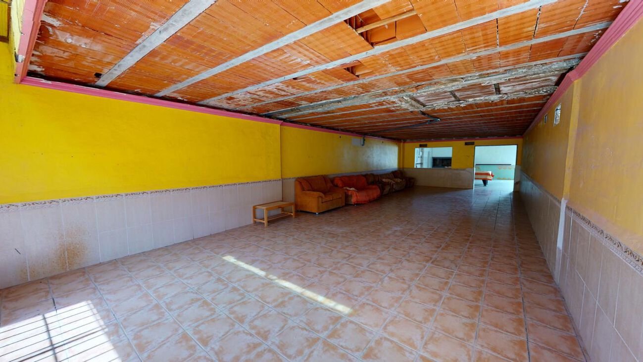 5 Bed 1 Bath Town House in Albatera - Caza De Casa