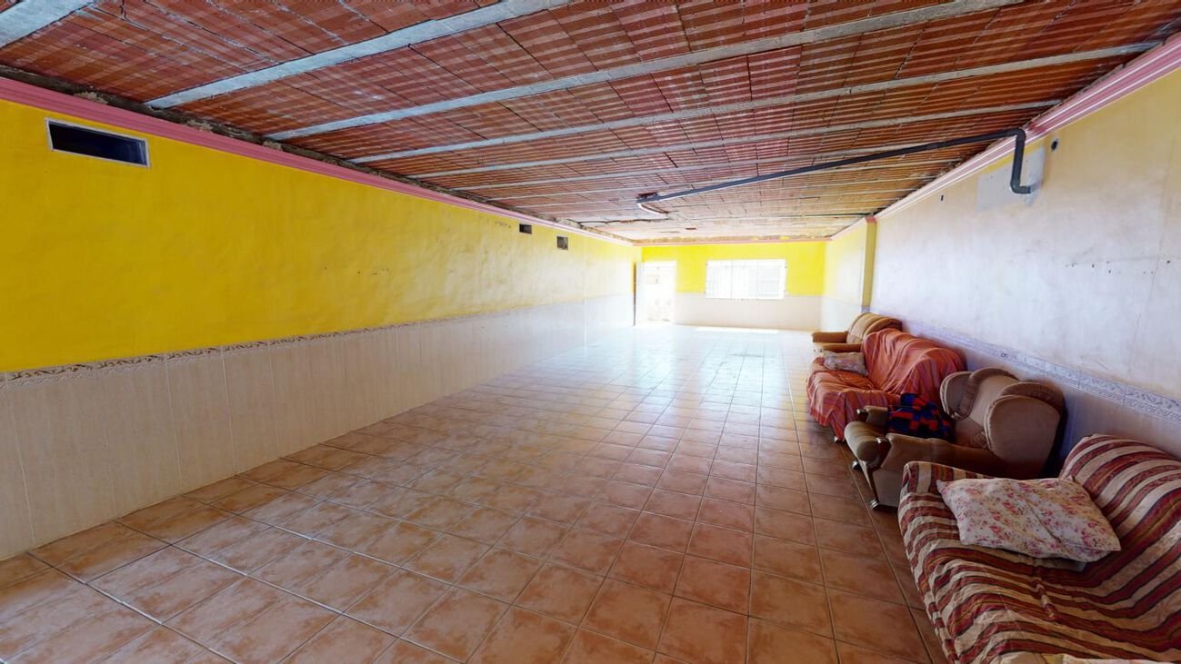 5 Bed 1 Bath Town House in Albatera - Caza De Casa
