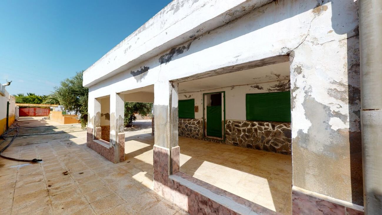 5 Bed 1 Bath Town House in Albatera - Caza De Casa