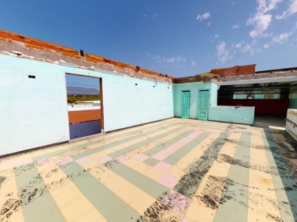 5 Bed 1 Bath Town House in Albatera - Caza De Casa
