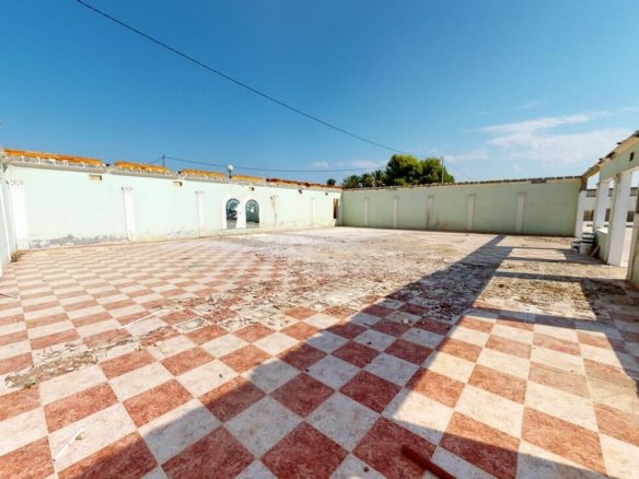 5 Bed 1 Bath Town House in Albatera - Caza De Casa