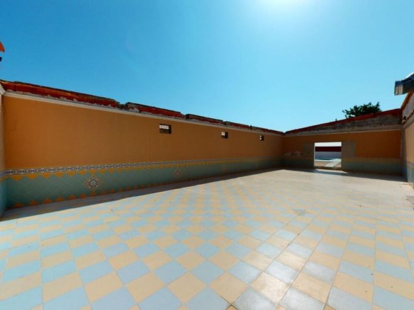 5 Bed 1 Bath Town House in Albatera - Caza De Casa