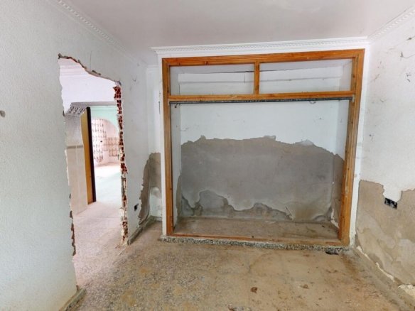 5 Bed 1 Bath Town House in Albatera - Caza De Casa