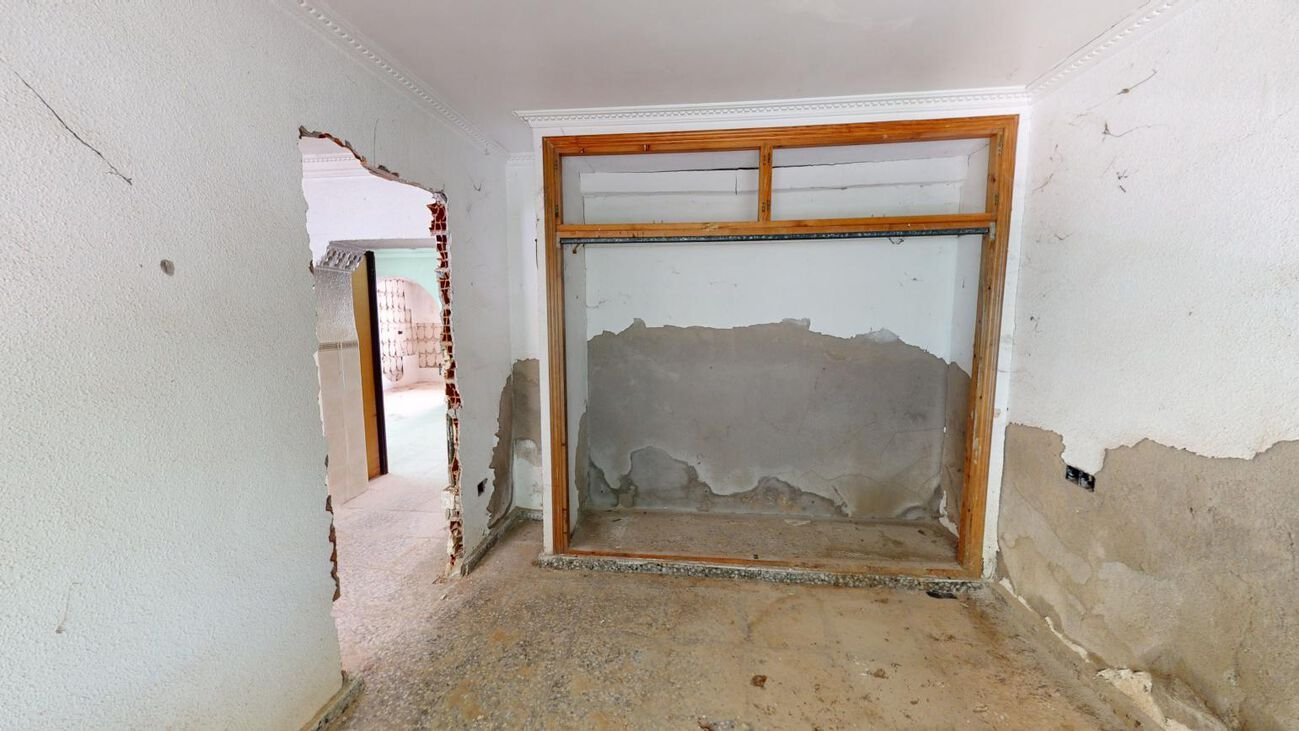 5 Bed 1 Bath Town House in Albatera - Caza De Casa