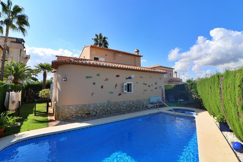 3 Bedroom 2 Bathroom Villa in Oliva - Caza De Casa