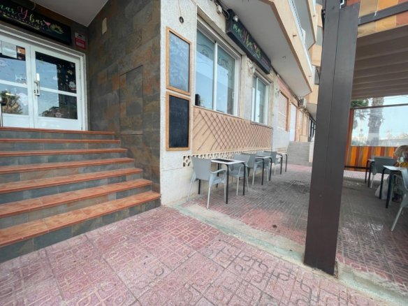 2 Bed 2 Bath Commercial in Torrevieja - Caza De Casa