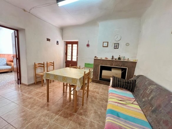 10 Bed 2 Bath Country House in Monóvar/Monóver - Caza De Casa