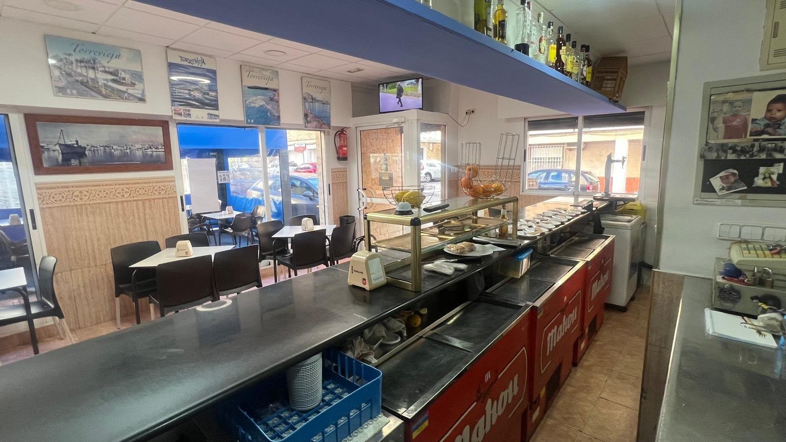 Commercial in Torrevieja - Caza De Casa