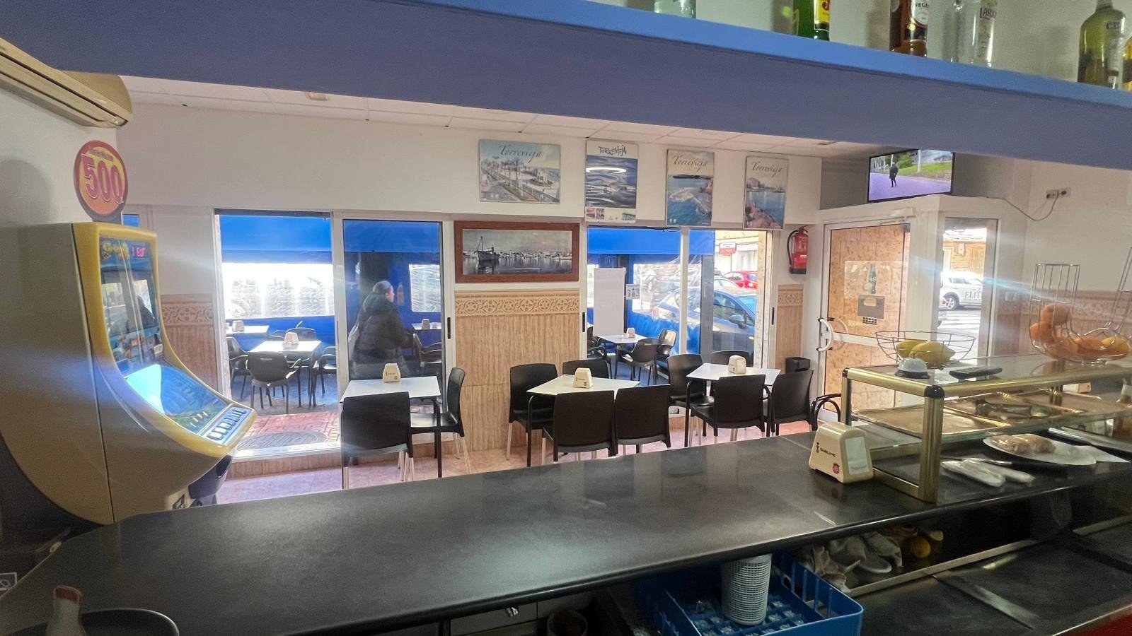 Commercial in Torrevieja - Caza De Casa