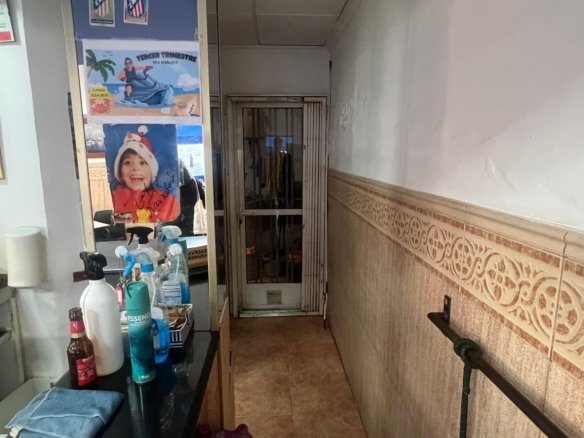 Commercial in Torrevieja - Caza De Casa