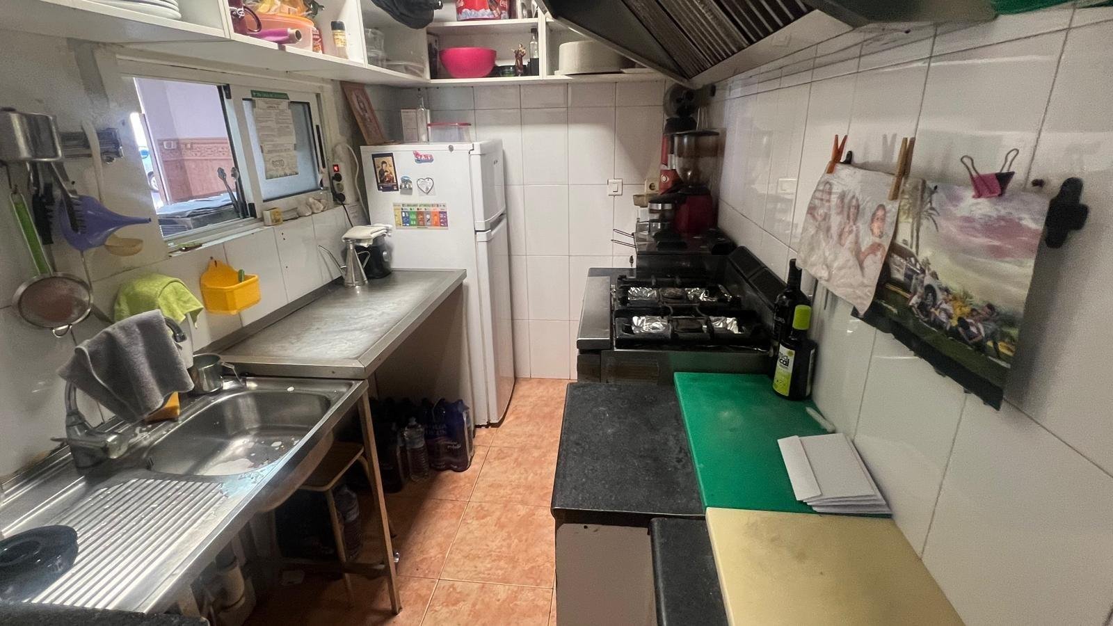 Commercial in Torrevieja - Caza De Casa