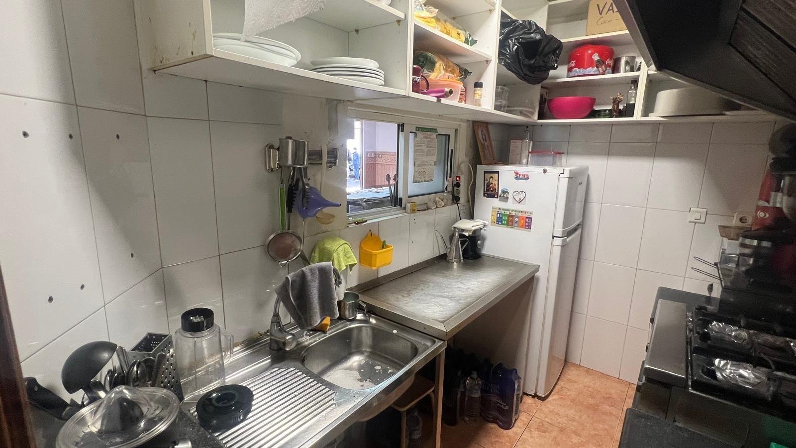 Commercial in Torrevieja - Caza De Casa