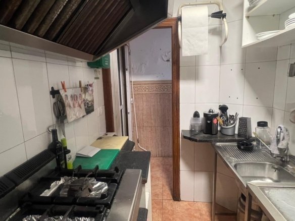 Commercial in Torrevieja - Caza De Casa