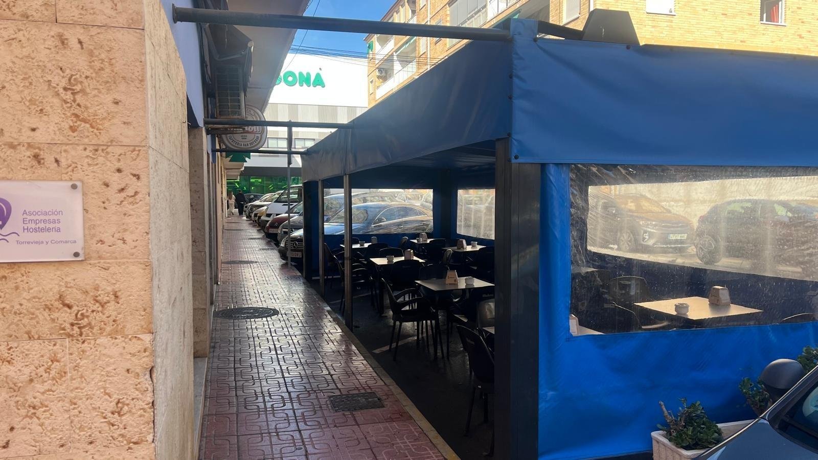 Commercial in Torrevieja - Caza De Casa