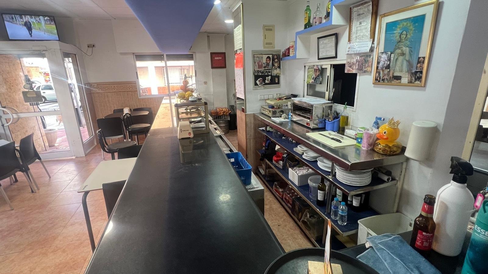 Commercial in Torrevieja - Caza De Casa