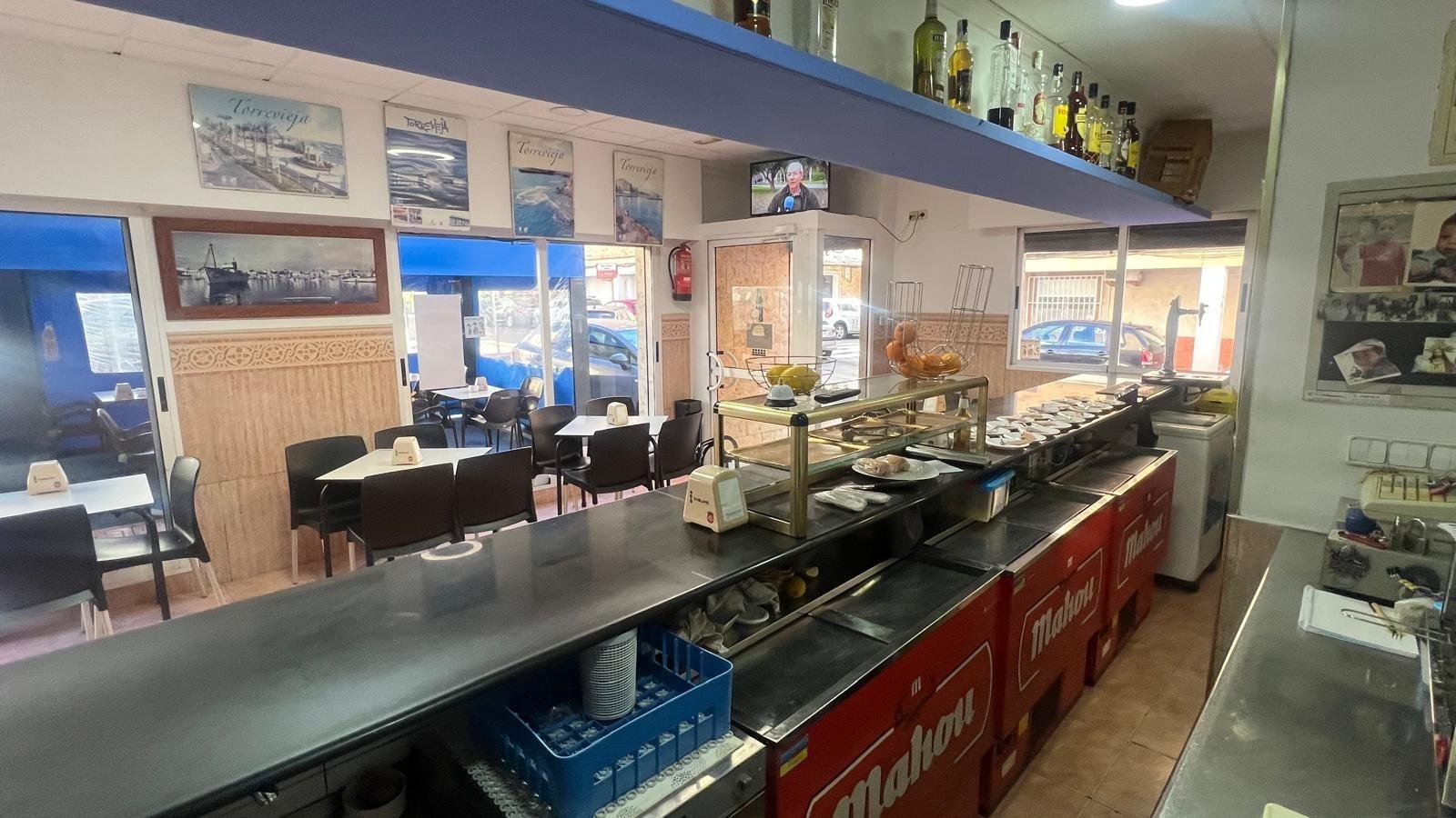 Commercial in Torrevieja - Caza De Casa